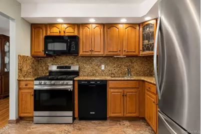 3121 46th Street, Astoria, NY 11103 - Photo 3