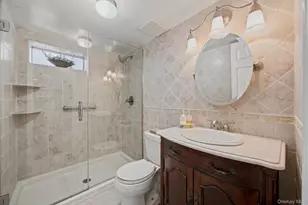 154 Celler Ave, New Hyde Park, NY 11040 - Photo 25