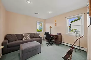 154 Celler Ave, New Hyde Park, NY 11040 - Photo 17