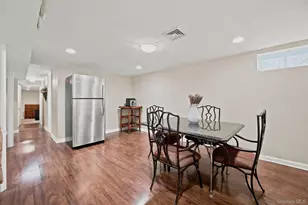 154 Celler Ave, New Hyde Park, NY 11040 - Photo 23