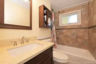 10 Pickwick Dr S, Hicksville, NY 11801 - Photo 7