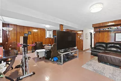 552 Briar Place, Far Rockaway, NY 11691 - Photo 15