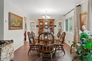 5-52 Briar Pl, Far Rockaway, NY 11691 - Photo 5