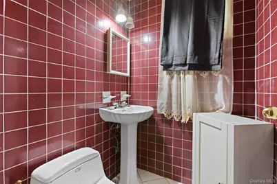 552 Briar Place, Far Rockaway, NY 11691 - Photo 13
