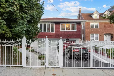 552 Briar Place, Far Rockaway, NY 11691 - Photo 1