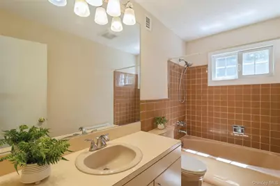 24 Old Homestead Road, Port Jefferson, NY 11777 - Photo 13