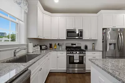 16 Kensington Lane, Poughkeepsie, NY 12603 - Photo 23