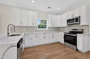 26 Hamlet Dr, Hauppauge, NY 11788 - Photo 11