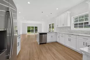 26 Hamlet Dr, Hauppauge, NY 11788 - Photo 13