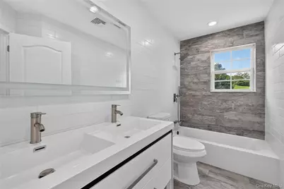 26 Hamlet Drive, Hauppauge, NY 11788 - Photo 27
