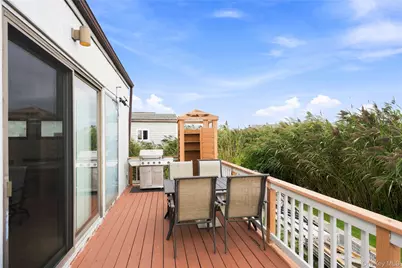 8 Cayuga Street, Ocean Beach, NY 11770 - Photo 7