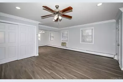 64 S Clinton Avenue #4B, Bay Shore, NY 11706 - Photo 3