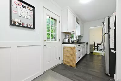 1095 Huckleberry Road, Bellmore, NY 11710 - Photo 13