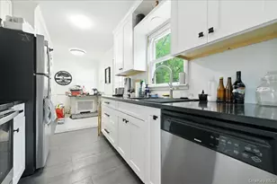 1095 Huckleberry Rd, Bellmore, NY 11710 - Photo 9