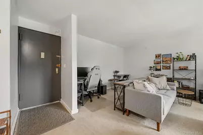 5 Oakdale Manor #B20, Suffern, NY 10901 - Photo 3