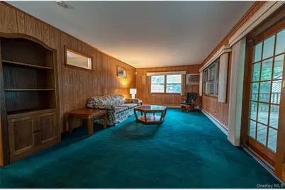 15 Longhorn Lane, East Setauket, NY 11733 - Photo 5