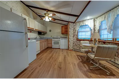 15 Longhorn Lane, East Setauket, NY 11733 - Photo 9