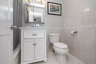 370 W Broadway, Long Beach, NY 11561 - Photo 11
