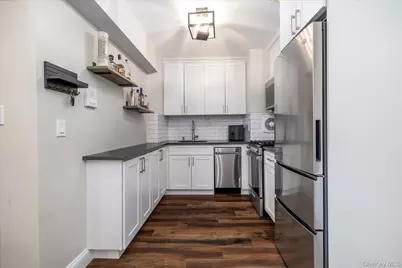 370 W Broadway #3M, Long Beach, NY 11561 - Photo 3