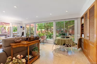 501 Broadway, Lawrence, NY 11559 - Photo 9