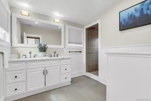 310 E Montauk Hwy, Hampton Bays, NY 11946 - Photo 23