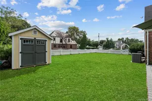 33 Ogden Ave, East Williston, NY 11596 - Photo 25