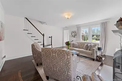 33 Ogden Avenue, East Williston, NY 11596 - Photo 5