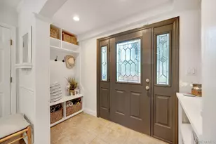 3529 Stratford Rd, Wantagh, NY 11793 - Photo 9