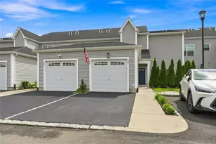262 Silver Timber Dr, Yaphank, NY 11980 - Photo 17