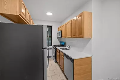 3017 Riverdale Avenue #5J, Bronx, NY 10463 - Photo 9