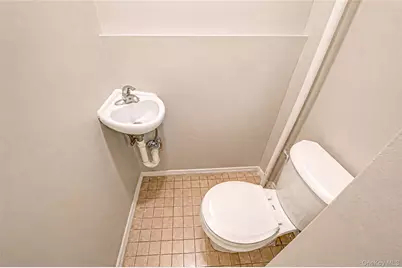 22603 141st Avenue, Springfield Gardens, NY 11413 - Photo 7