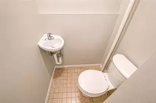 226-03 141st Ave, Springfield Gardens, NY 11413 - Photo 7