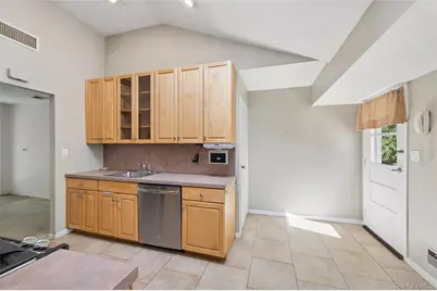5 Kenny Street, Smithtown, NY 11788 - Photo 13