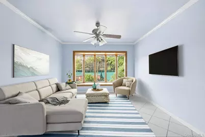21-08 Ditmars Boulevard, Astoria, NY 11105 - Photo 3
