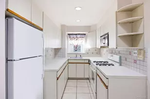 21-08 Ditmars Blvd, Astoria, NY 11105 - Photo 19