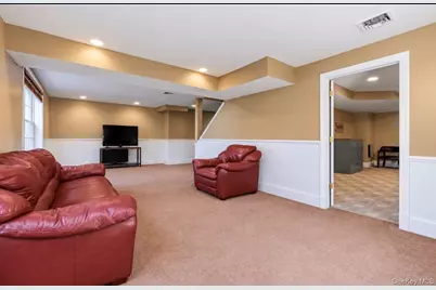 17 Arbor Court, Poughkeepsie, NY 12603 - Photo 39