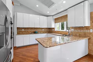 79 Plymouth Rd, Plainview, NY 11803 - Photo 5