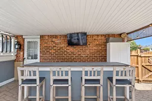 79 Plymouth Rd, Plainview, NY 11803 - Photo 21