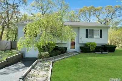 16 Prince Street, Patchogue, NY 11772 - Photo 1