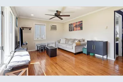 47 Berkeley Place, Massapequa, NY 11758 - Photo 5