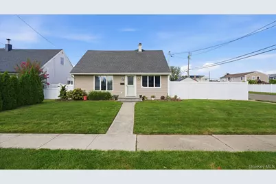 47 Berkeley Place, Massapequa, NY 11758 - Photo 1