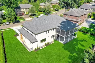 25 Hemlock Ln, Roslyn Heights, NY 11577 - Photo 43
