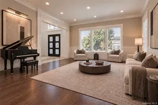 25 Hemlock Ln, Roslyn Heights, NY 11577 - Photo 7