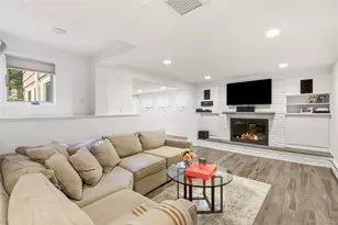 29 Sycamore Dr, Roslyn, NY 11576 - Photo 23