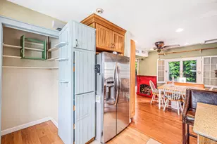 23 Dewey Pl, Lindenhurst, NY 11757 - Photo 9
