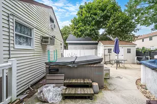 23 Dewey Pl, Lindenhurst, NY 11757 - Photo 25