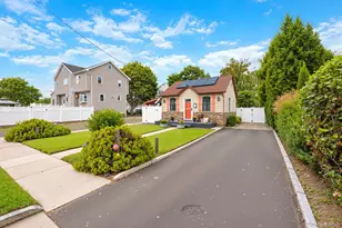 23 Dewey Pl, Lindenhurst, NY 11757 - Photo 3