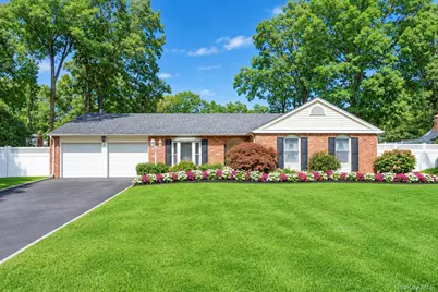 3 Barnsley Crescent, Mount Sinai, NY 11766 - Photo 1