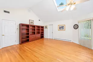 3 Barnsley Crescent, Mount Sinai, NY 11766 - Photo 17