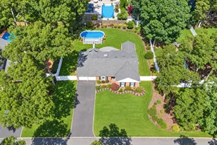 3 Barnsley Crescent, Mount Sinai, NY 11766 - Photo 5